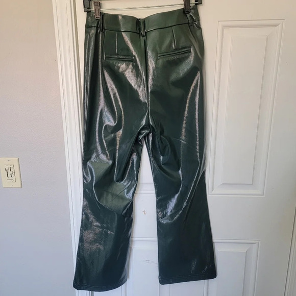NWT 7 For All Mankind Faux Leather Cropped Wide Leg Shiny Green Pants Size M - Picture 6 of 14